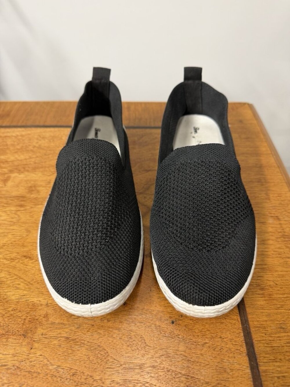 Tommy Bahama Women's 9 Black Knit Slip On Memory Foam Boat Shoe Sneakers
